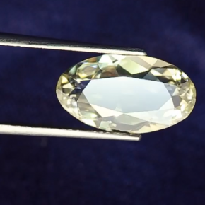 与传统方法相比，激光钻石切割有哪些优势？
